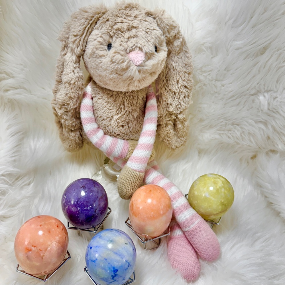 💖 Five (5) Alabaster Eggs with Manhattan Toy Company Jilly Bunny Plushy